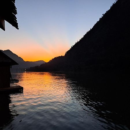 Nongkhiaw The Float House Hotell Eksteriør bilde