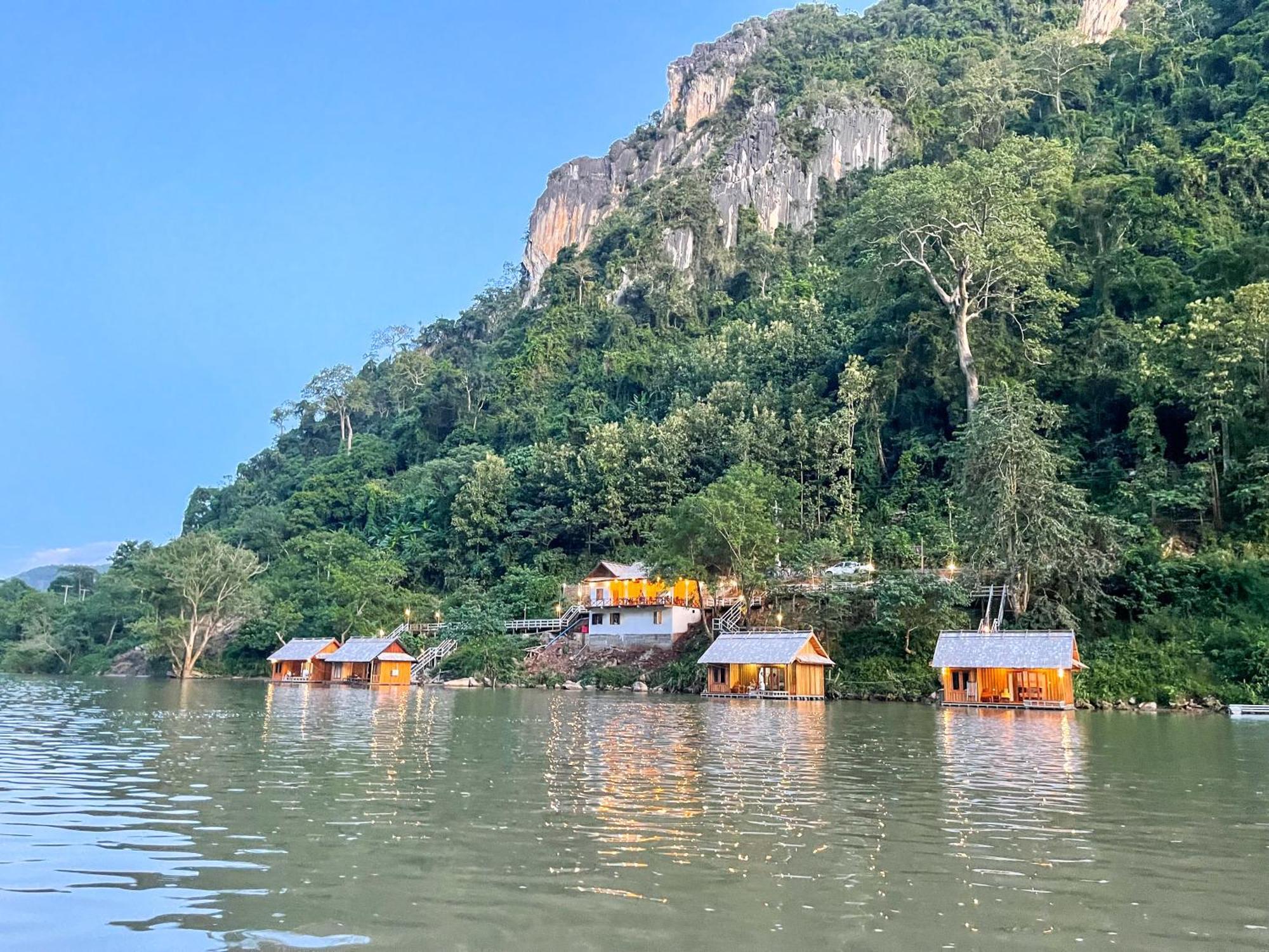 Nongkhiaw The Float House Hotell Eksteriør bilde