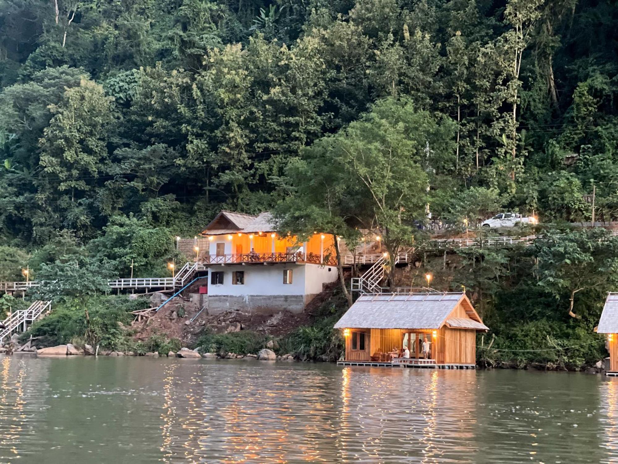 Nongkhiaw The Float House Hotell Eksteriør bilde