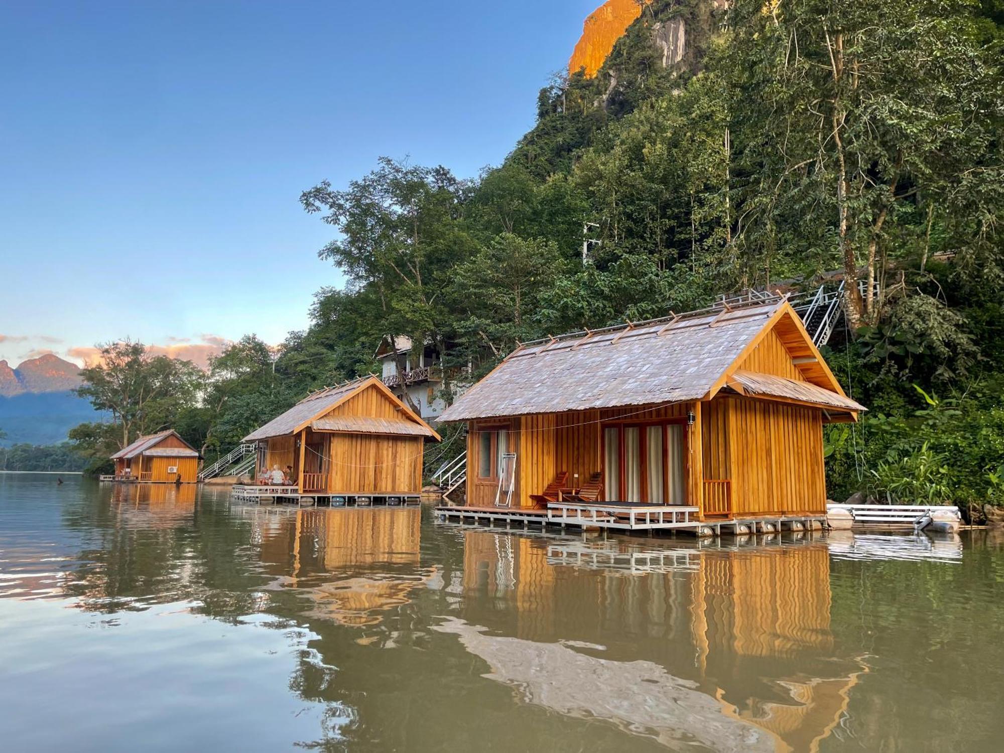 Nongkhiaw The Float House Hotell Eksteriør bilde