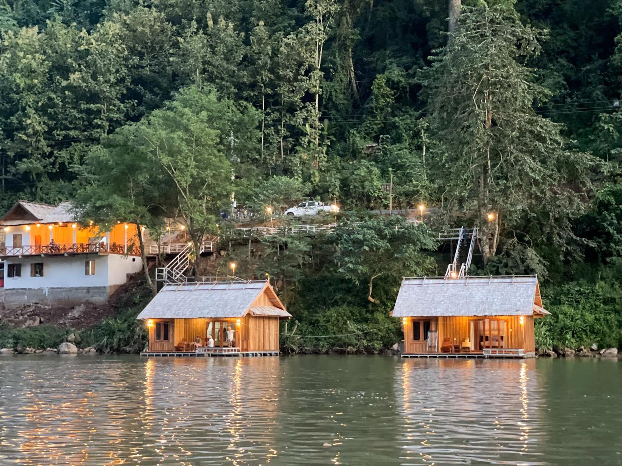 Nongkhiaw The Float House Hotell Eksteriør bilde