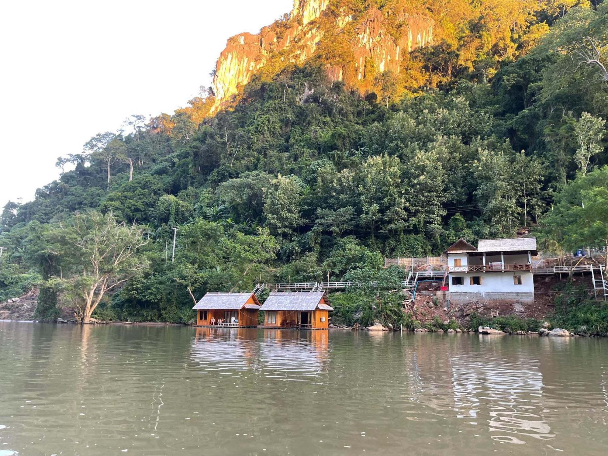 Nongkhiaw The Float House Hotell Eksteriør bilde