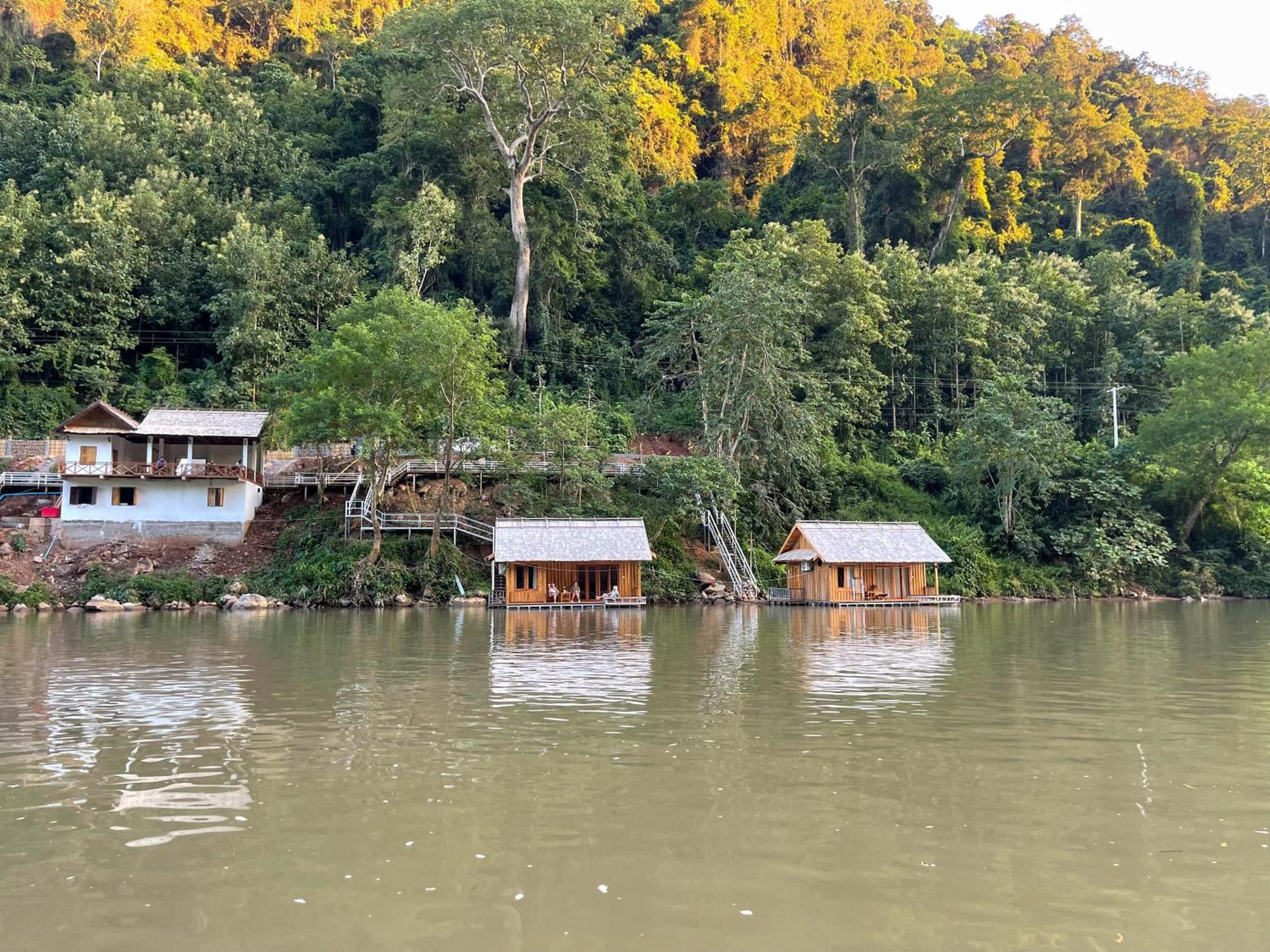 Nongkhiaw The Float House Hotell Eksteriør bilde